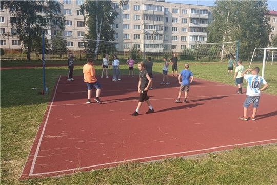 "Яркое лето" в действии: Тренировки спортшколы №11 объединяют юных спортсменов! ☀️