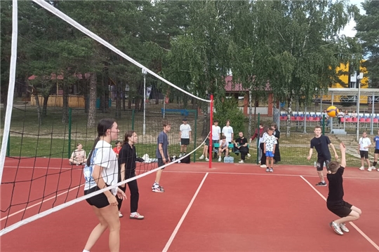  Волейбольный мастер-класс и победа в "Росинке": Спортшкола №11 дарит заряд энергии! 🏐☀️