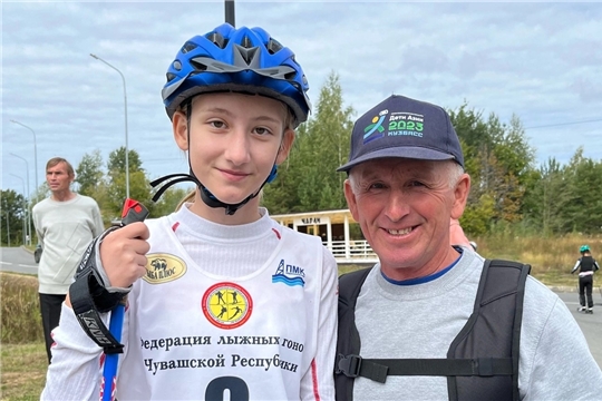 Сегодня отмечает день рождения тренер-преподаватель по лыжным гонкам Олег Геннадьевич Вишнев!
