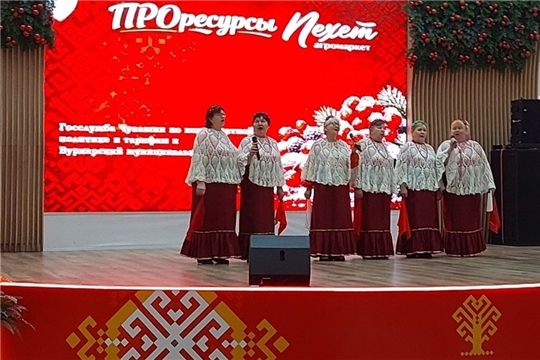 Творческий коллектив Калининского СДК выступил  в агромаркете "Пехет"