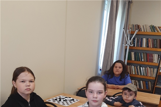 В Ивановской библиотеке провели час безопасности «Терроризм. Я предупрежден!»