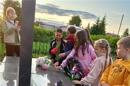 В Индырчской библиотеке провели час памяти «Помним и скорбим!»