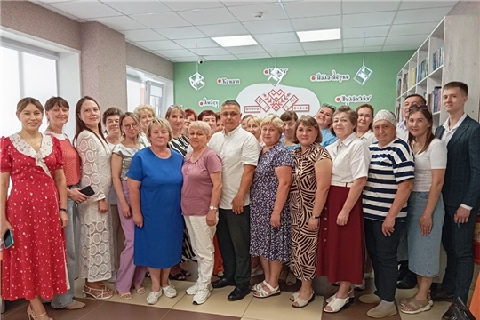 Центральную библиотеку посетили участники республиканского конкурса "Лучшее кондитерское изделие"